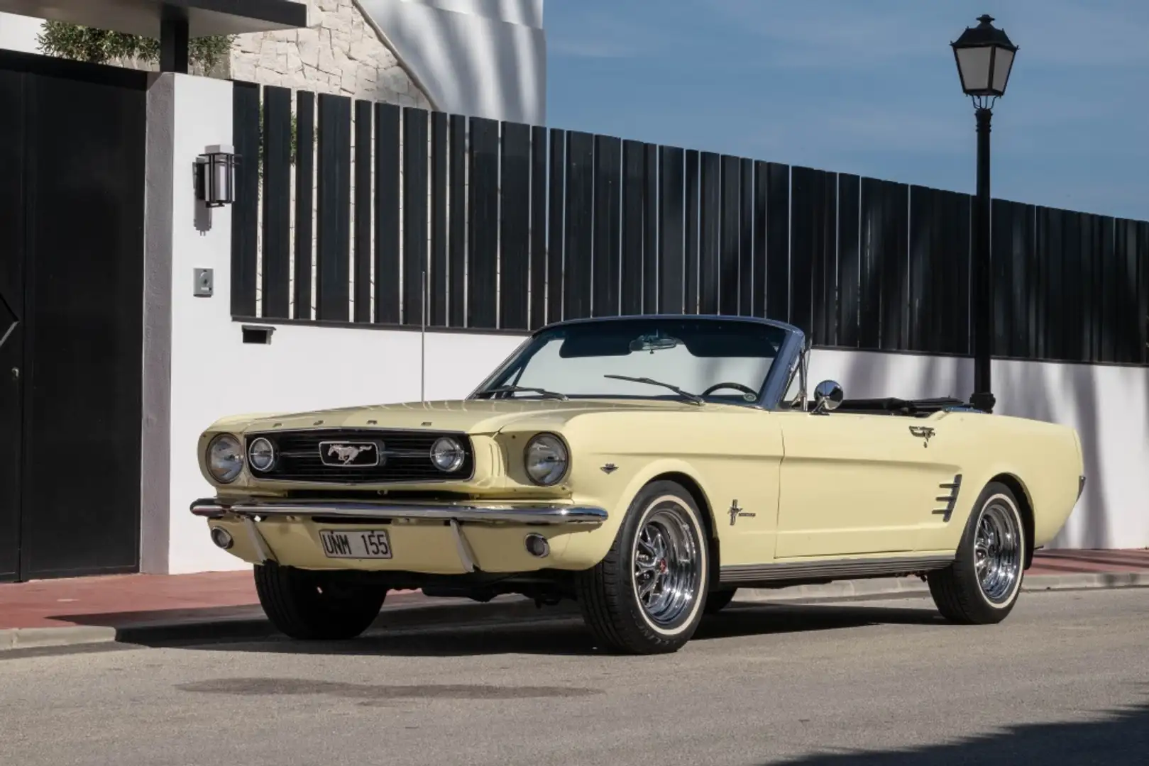 ford-mustang-01